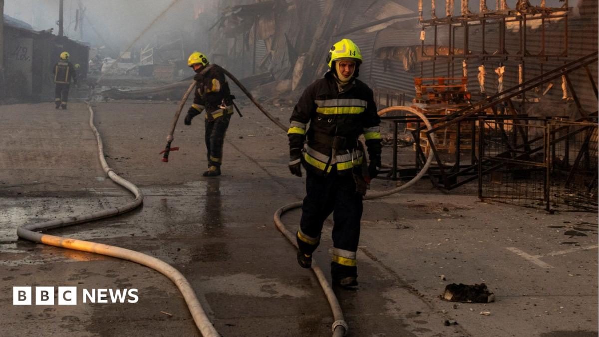 Ukrayna'da Rus Saldırılarında En Az 15 Kişi Hayatını Kaybetti