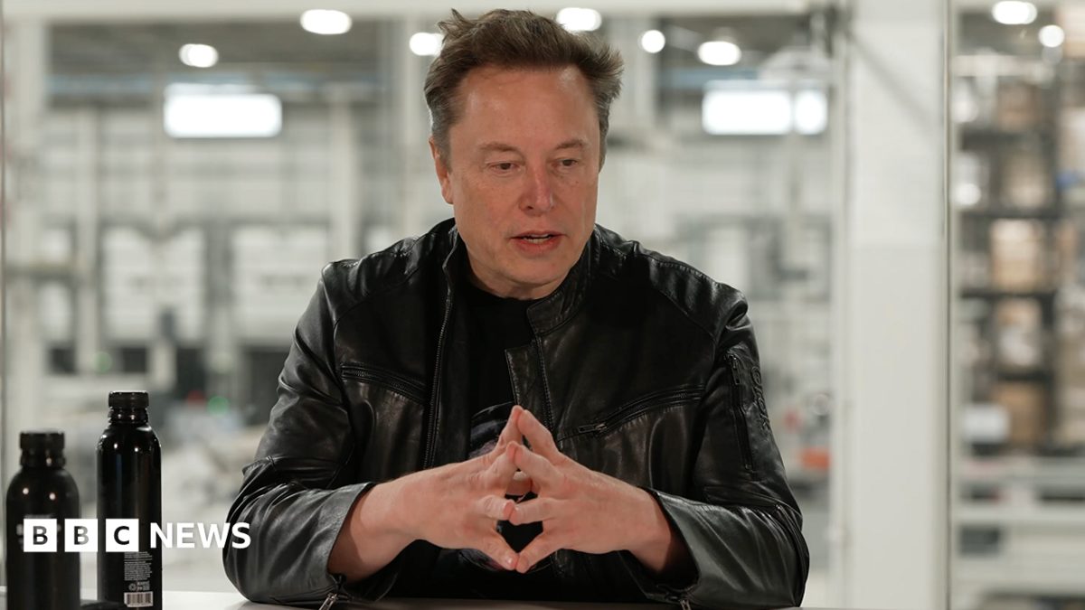 Elon Musk, Tesla ve SpaceX Birleşmesini Değerlendiriyor