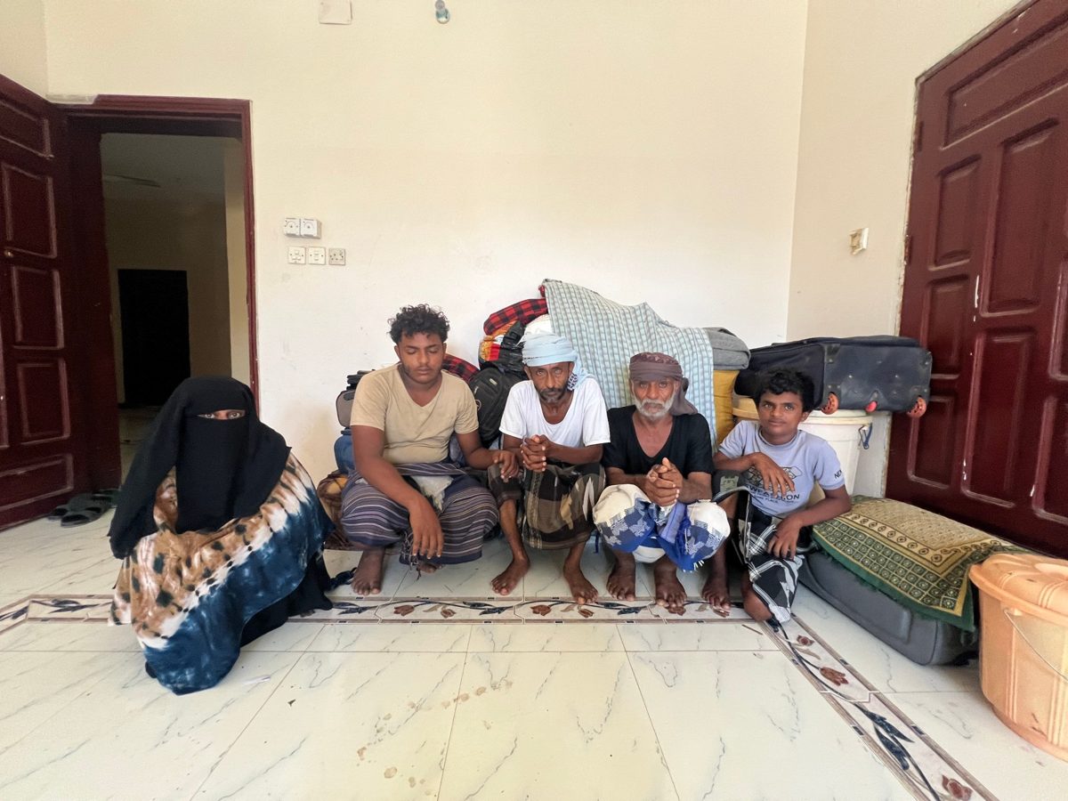 Husiler Kızıldeniz Kıyısı'nda İlerlemesini Sürdürürken Yemenli Aileler Yerinden Edildi