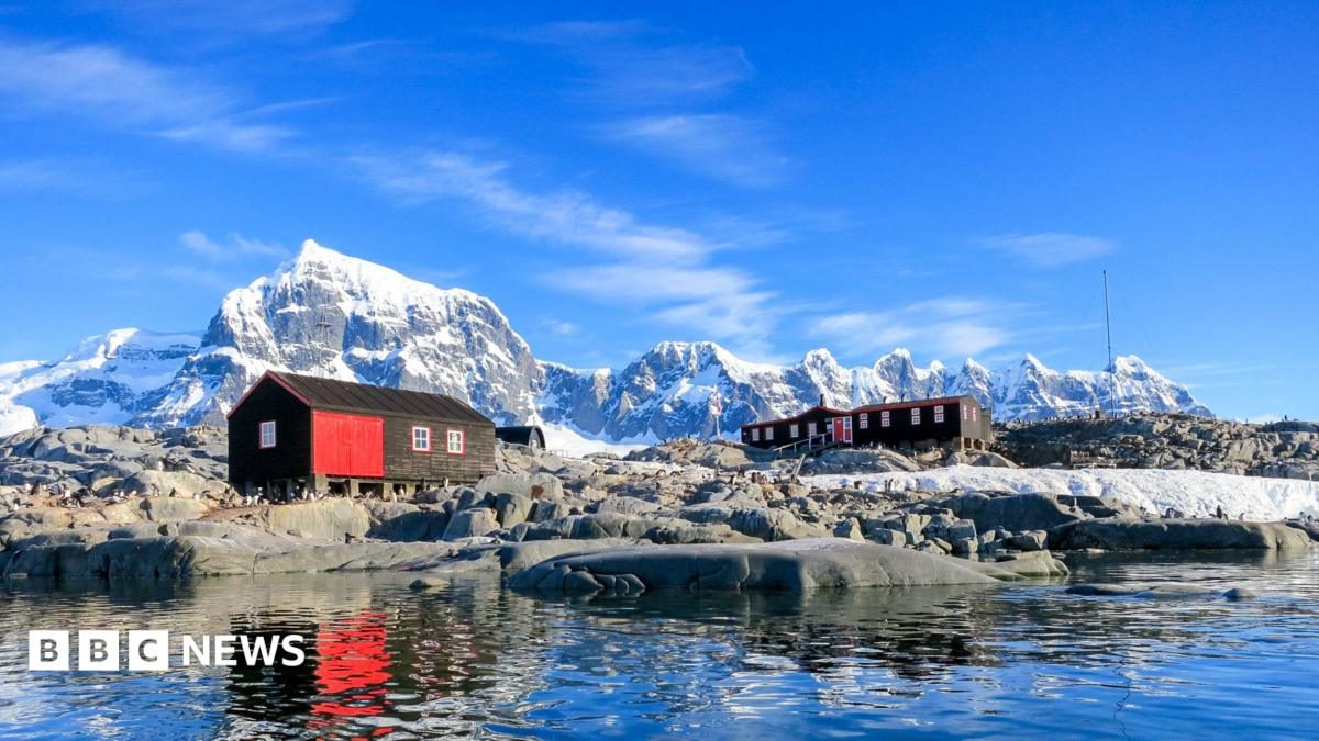 Antarktika'daki Tarihi Üs İklim Değişikliğine Karşı Korunuyor