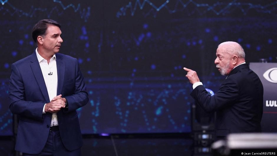 Brezilya'da Devlet Başkanlığı Tartışmasında Lula ve Bolsonaro Karşı Karşıya Geldi