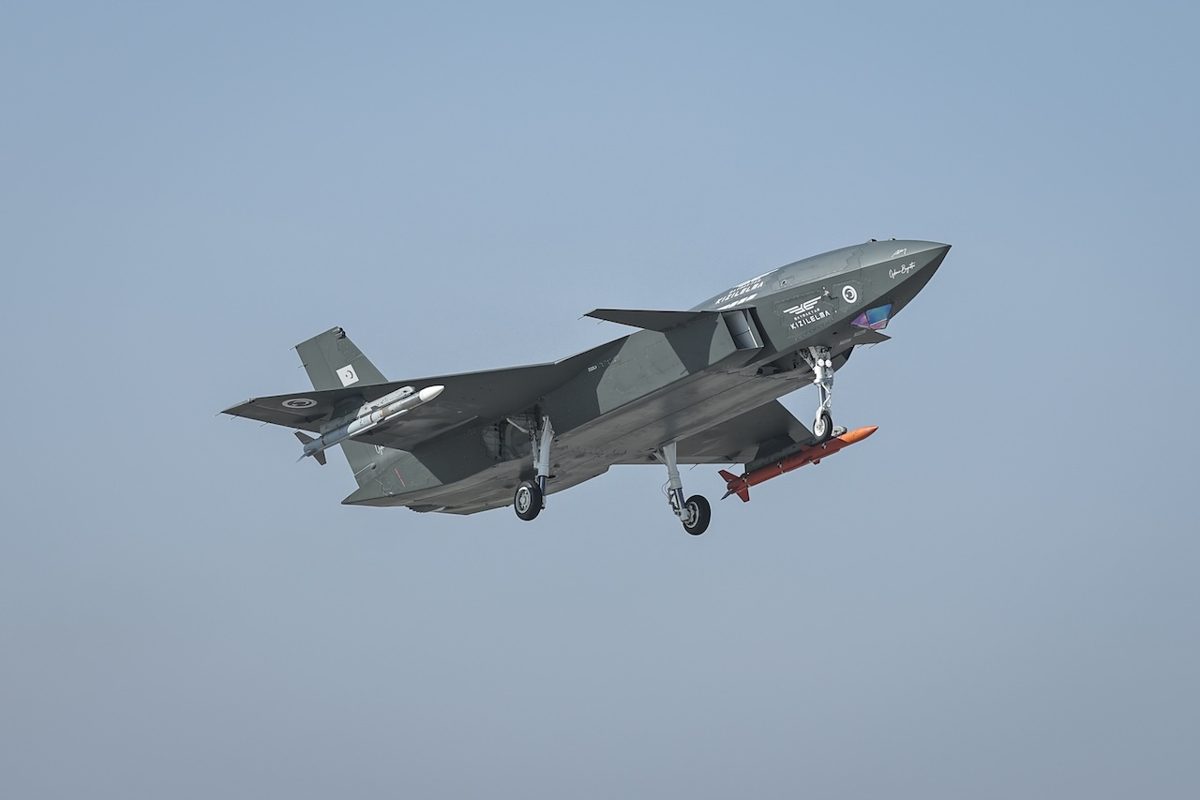 KIZILELMA ve M-346'dan Tarihi Ortak Uçuş: Geleceğin Hava Kuvvetleri İçin Önemli Bir Adım