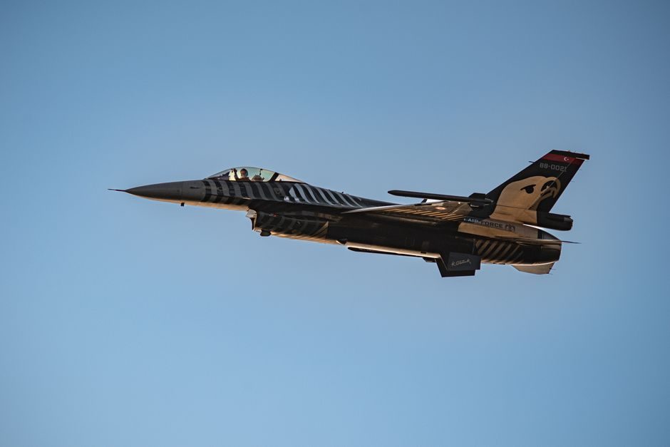 Yapay Zeka Destekli Savaş Uçakları: ABD'nin F-16 Hamlesi ve Türkiye'nin Kızılelma Yanıtı