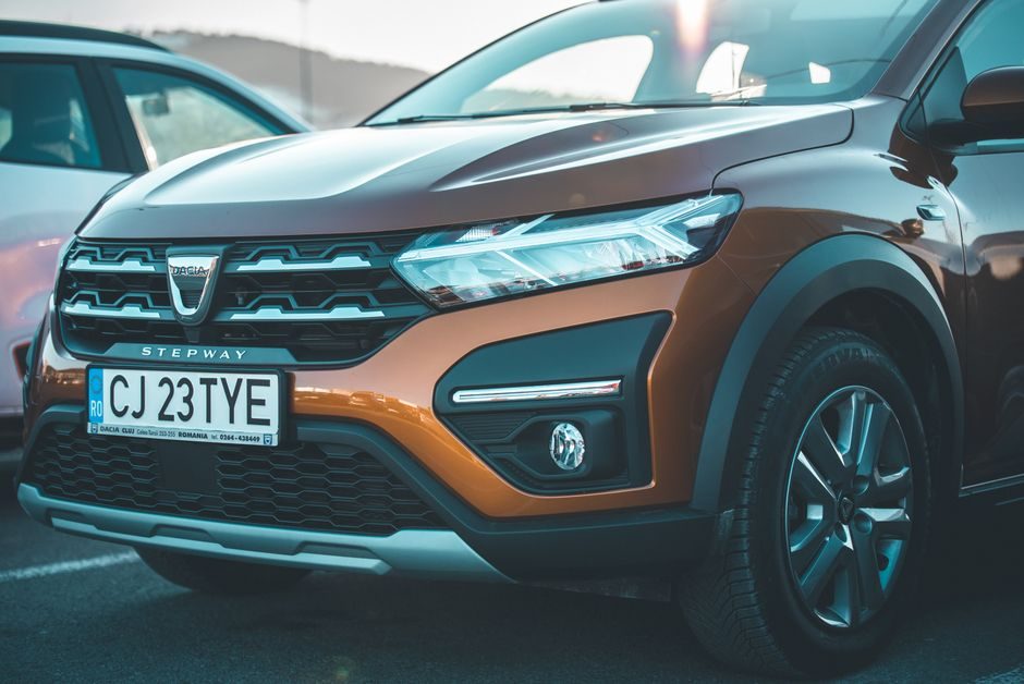 Dacia Striker'ın LPG'li Versiyonu Sızdı: Ekonomik ve Modern Bir SUV Geliyor