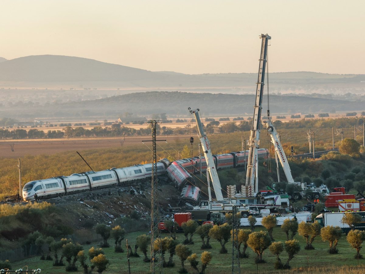 İspanya'da Yüksek Hızlı Tren Kazası: Sinyalizasyon Arızası ve Kontrol Merkezi Emri Can Aldı