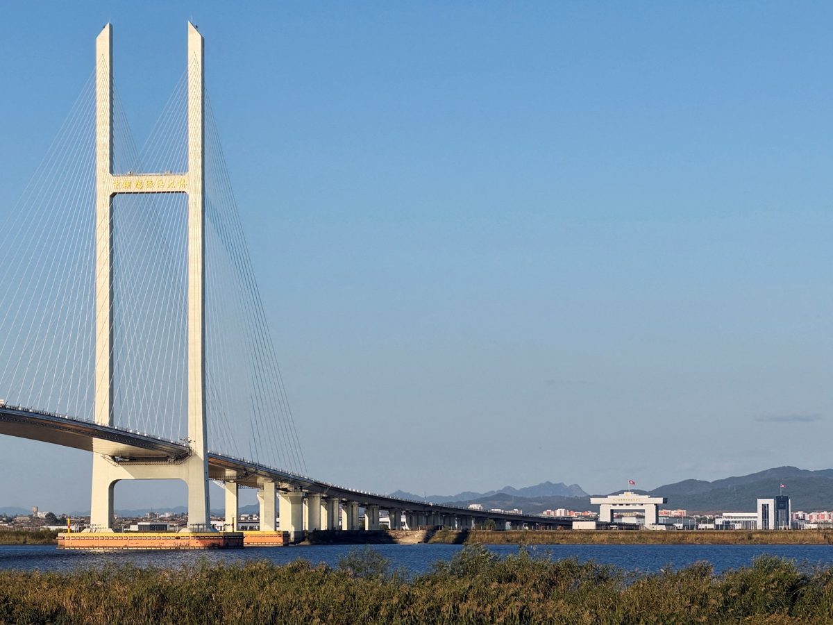 Çin ve Kuzey Kore, Yeni Yalu Nehri Köprüsü'nü Açıyor