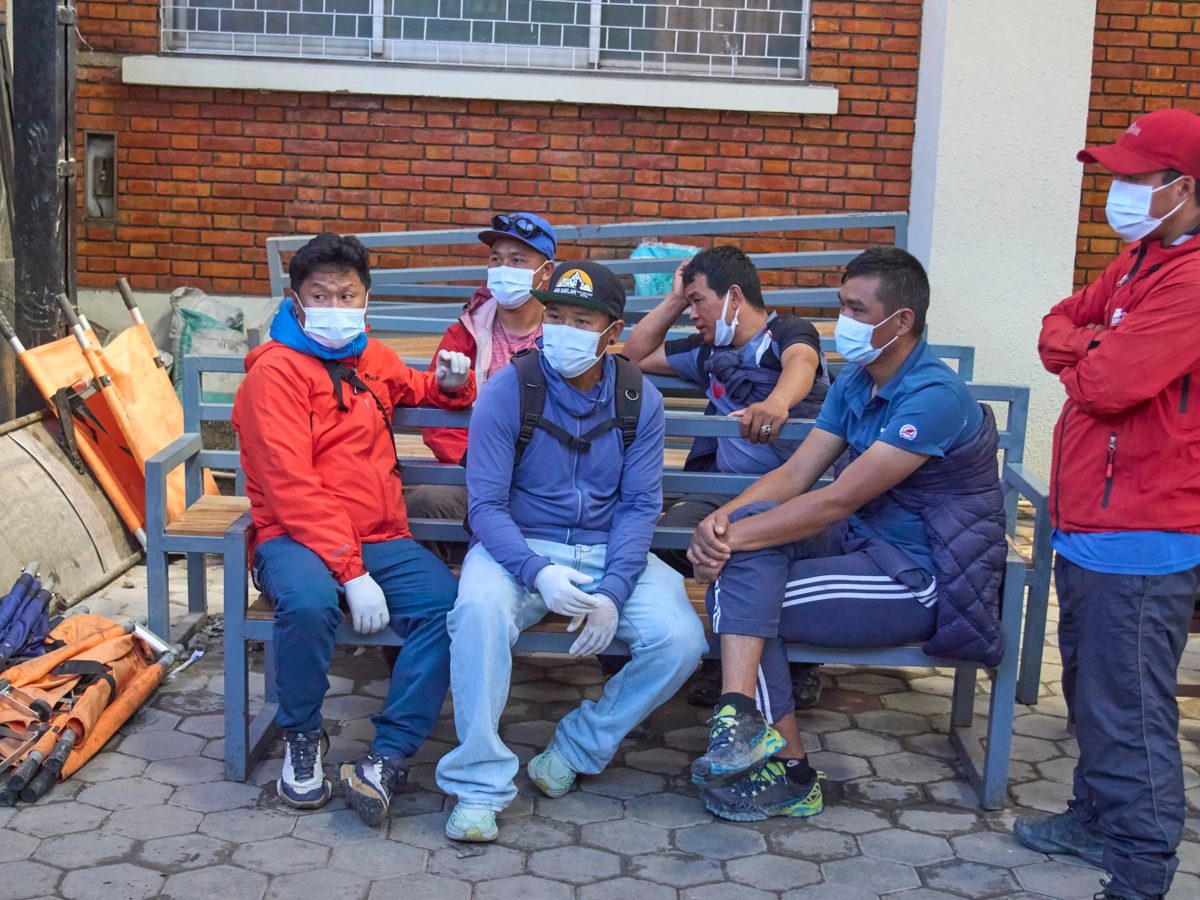 Nepal'de Himlung Himal Çığında İki Kişi Öldü, 12 Kişi Kayıp