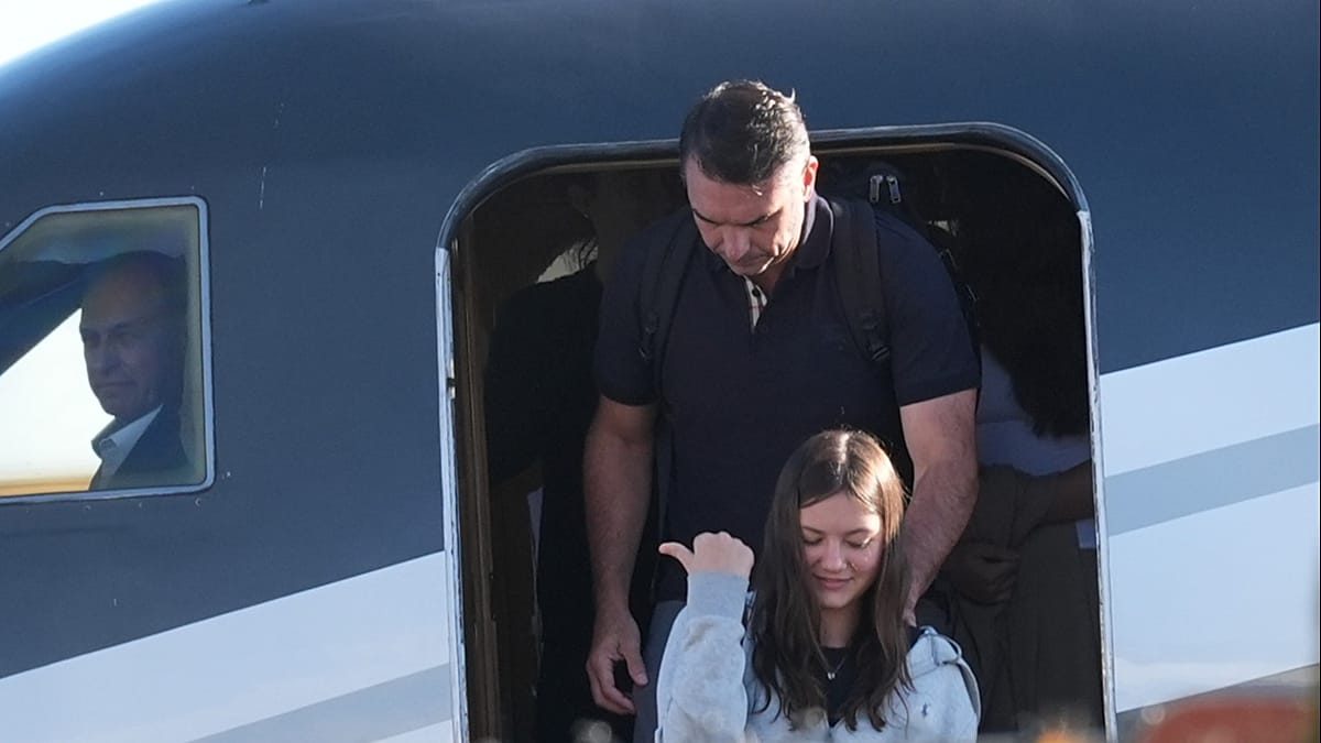 Brezilya'da Seçimi Kaybeden Flavio Bolsonaro ABD'ye Kaçtı, Kendini Lider İlan Etti