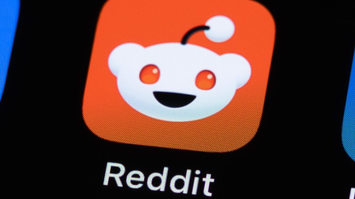 Reddit, kullanıcıların siteyi kullanmak için giriş yapmasını zorunlu hale getirecek