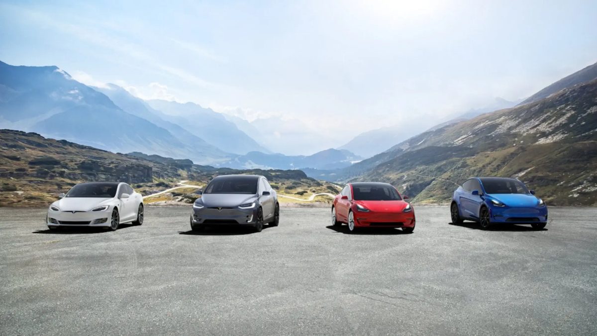 Tesla'dan FSD Hayal Kırıklığı: Eski Donanım Sahipleri İçin Gelecek Belirsiz