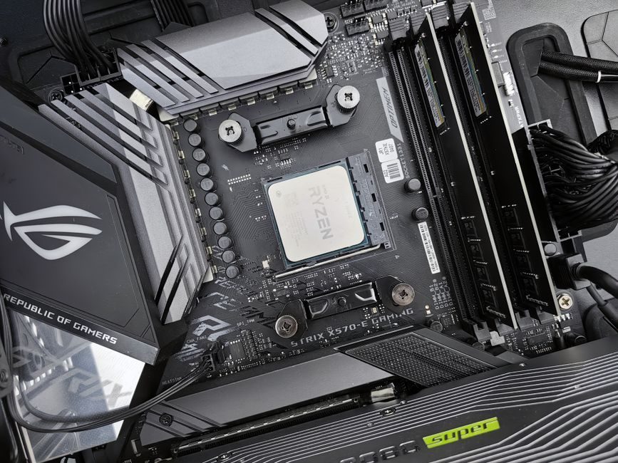 AMD'den Oyun Dünyasına Radikal Hamle: FSR 8x Kare Oluşturma Yolda!
