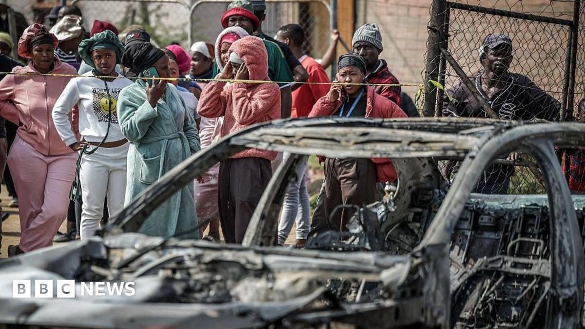 Güney Afrika'da Saatler İçinde İki Silahlı Saldırıda 27 Kişi Hayatını Kaybetti
