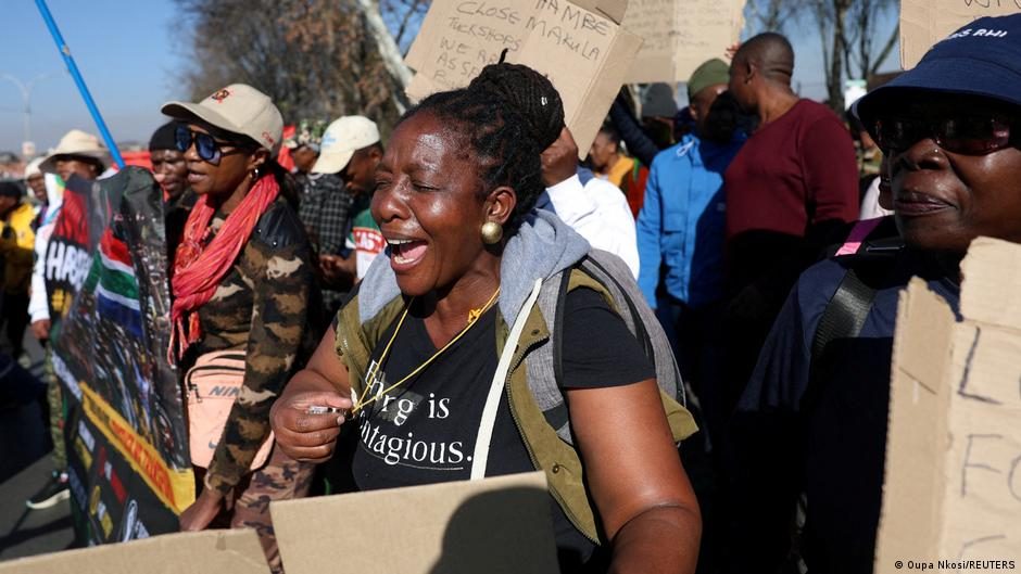 Güney Afrika, Mülteci Başvuru Yönergesini Şiddetli Protestolar Sonrası Geri Çekti