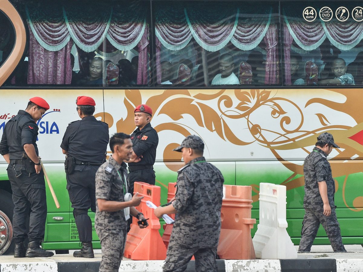 Malezya, insan hakları örgütlerinin uyarılarına rağmen Rohingya mültecilerini Myanmar'a geri göndermeye başladı