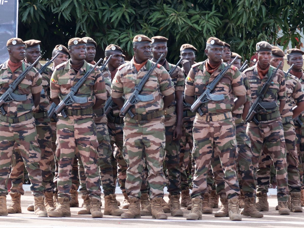 Mali'de Askeri Güçler ve Silahlı Gruplar Sivillere Yönelik İhlallerle Suçlanıyor